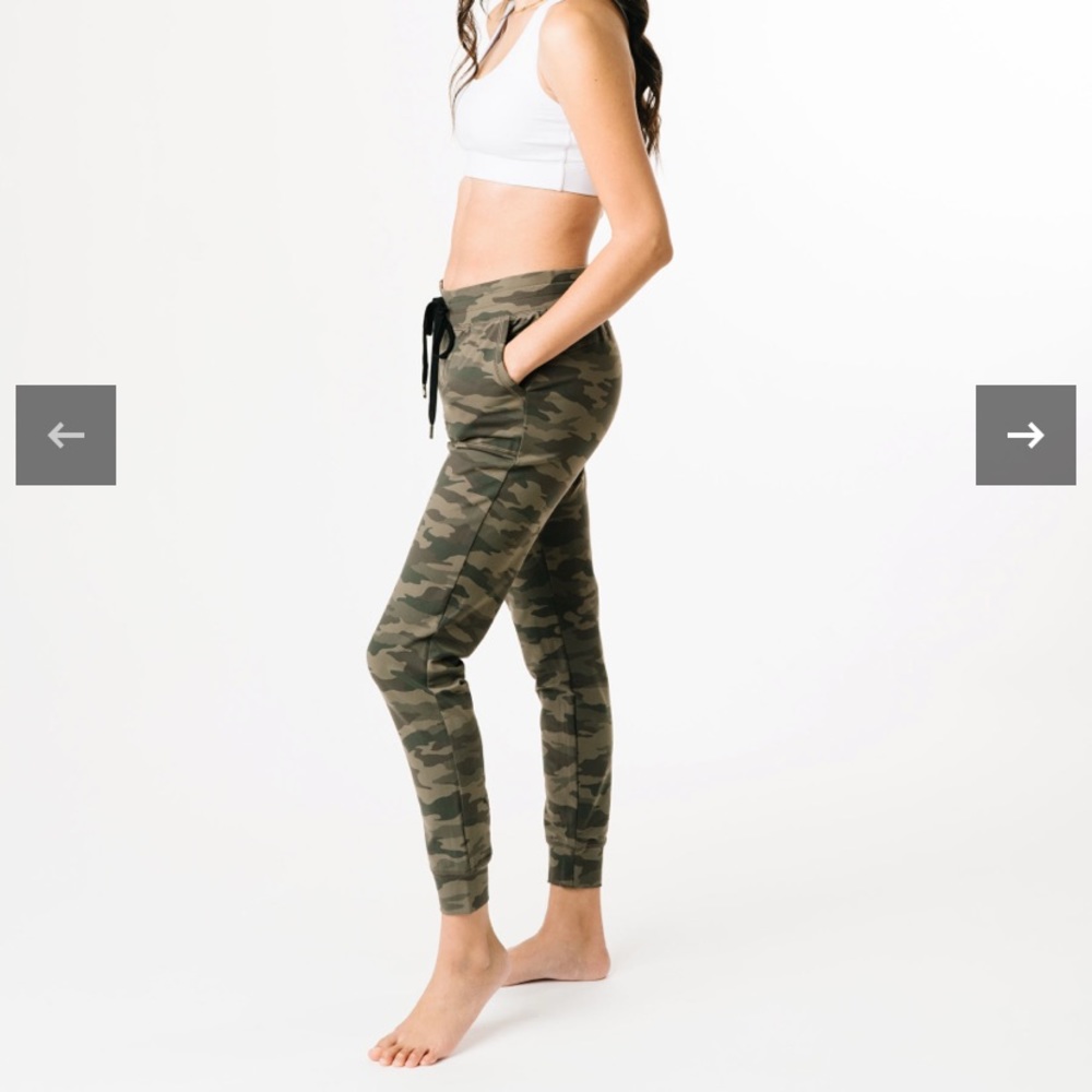 Zyia Camo Joggers